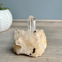 Quartz Crystal Specimen (01)