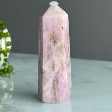 Kunzite Tower Specimen (124)