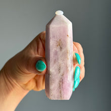 Kunzite Tower Specimen (124)