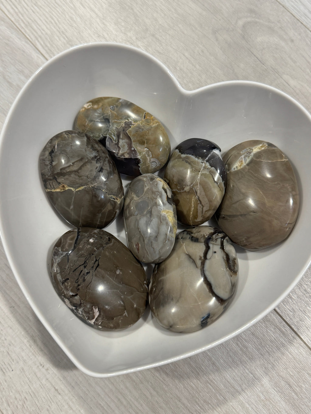 Volcano Agate (UV Reactive) Palm Stone Specimen – Wholehearted Crystal Creations