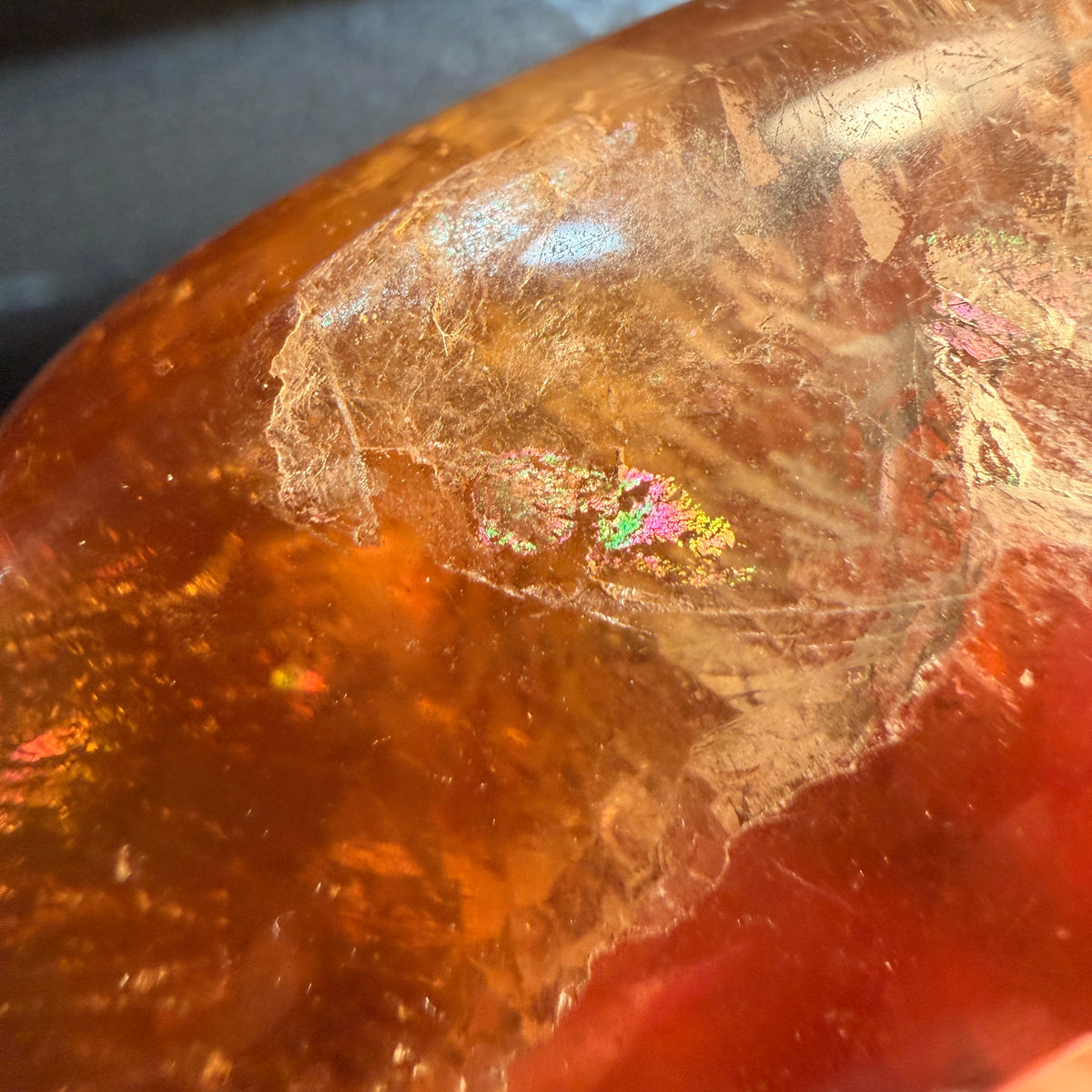 Yellow Fluorite with Agate Heart Carving Specimen (YF25) – Wholehearted Crystal Creations