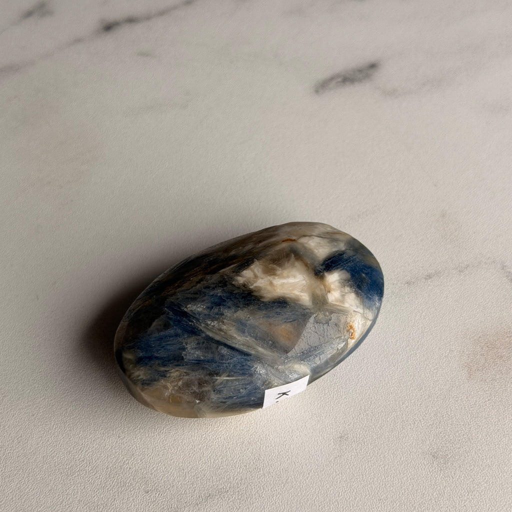 Kyanite Palm Stone Crystal Specimen (K22) – Wholehearted Crystal Creations