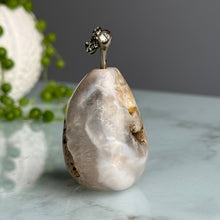 Druzy Flower Agate Polished Pear Crystal Carving Specimen