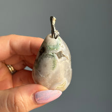 Druzy Flower Agate Polished Pear Crystal Carving Specimen