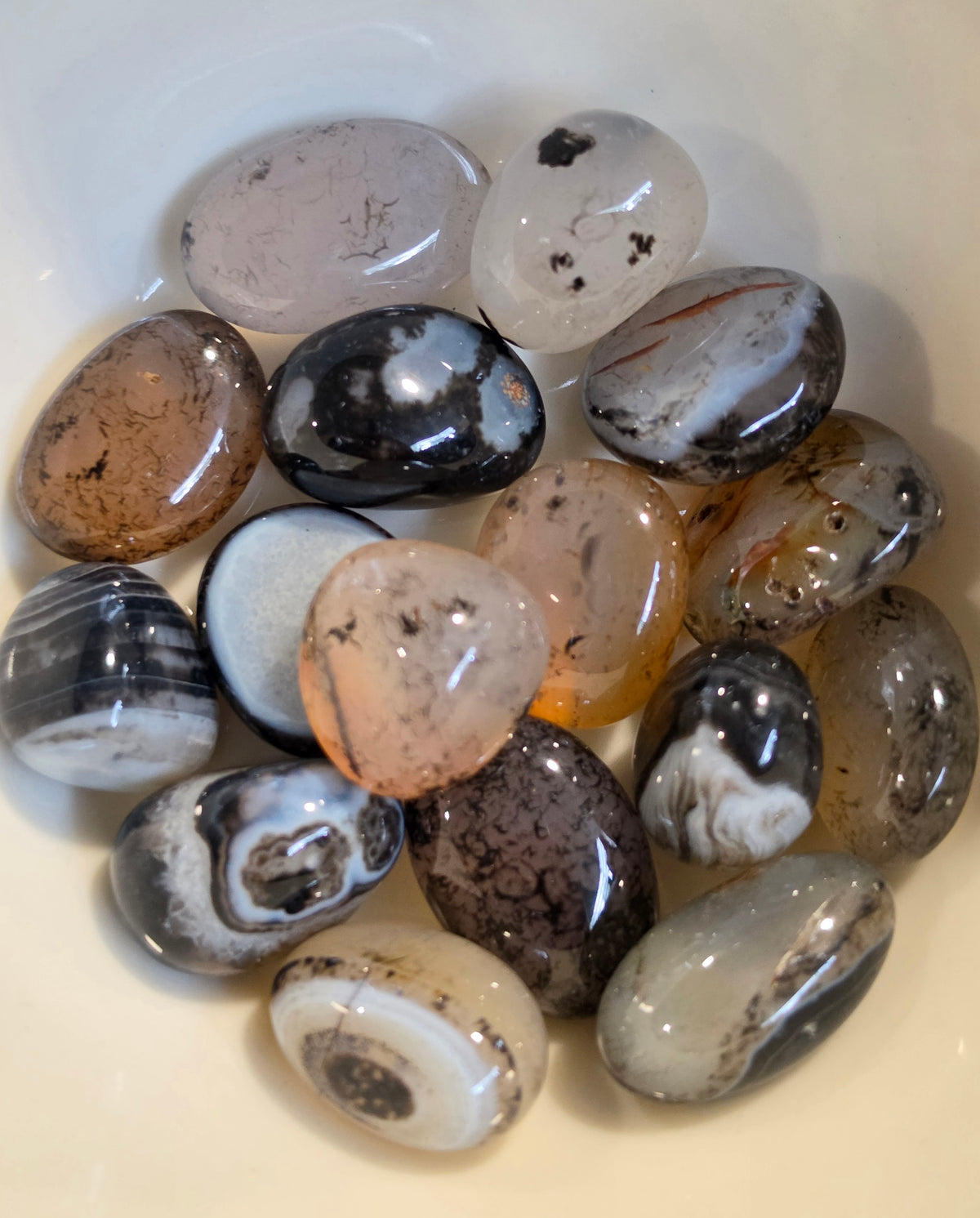 Black Agate Tumbled Pocket Stone Crystal Specimen – Wholehearted Crystal Creations