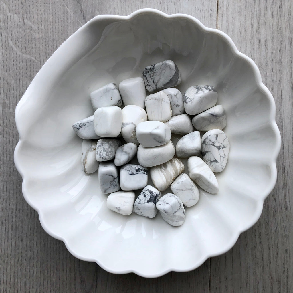 Howlite Tumbled Pocket Stone Crystal Specimen Medium – Wholehearted Crystal Creations