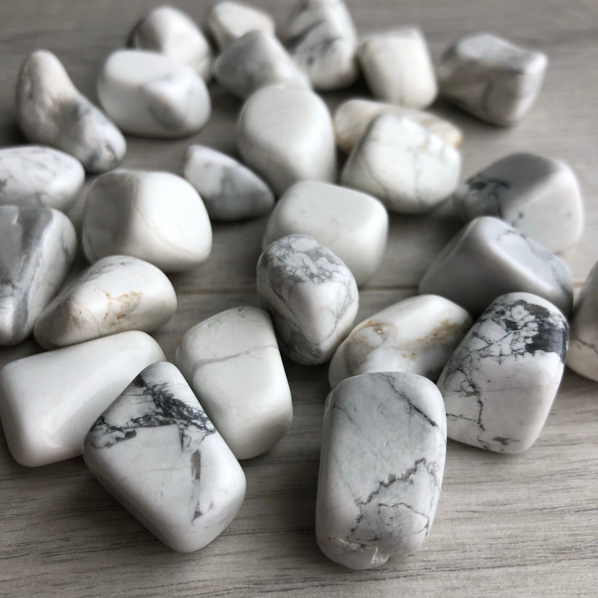 Howlite Tumbled Pocket Stone Crystal Specimen Medium – Wholehearted Crystal Creations